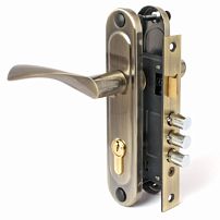 Апекс 1023/60-АВ бронза м/о 61,5 Замок врезной с/руч (20) Апекс 1023/60-АВ бронза м/о 61,5 Замок врезной с/руч (20)