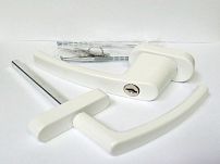 Ручка  балконная с кл.двухстор.узкая/обычная, алюмин. BHS-F 02/key  9016 белая (40,10)